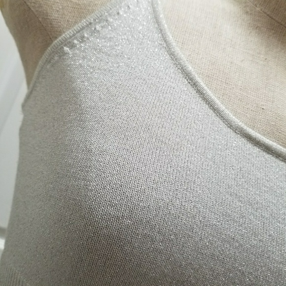 NEW GUESS Halter Top - Picture 2 of 4